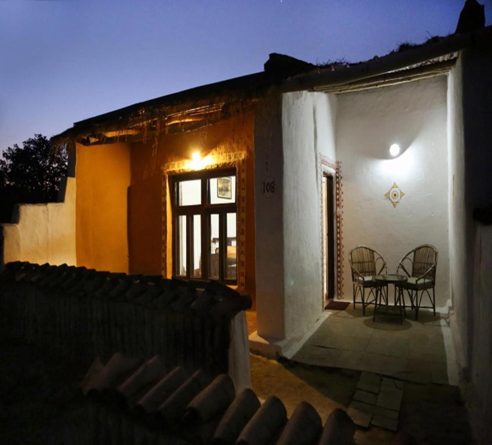Kanha Village Eco Resort Bagian luar foto