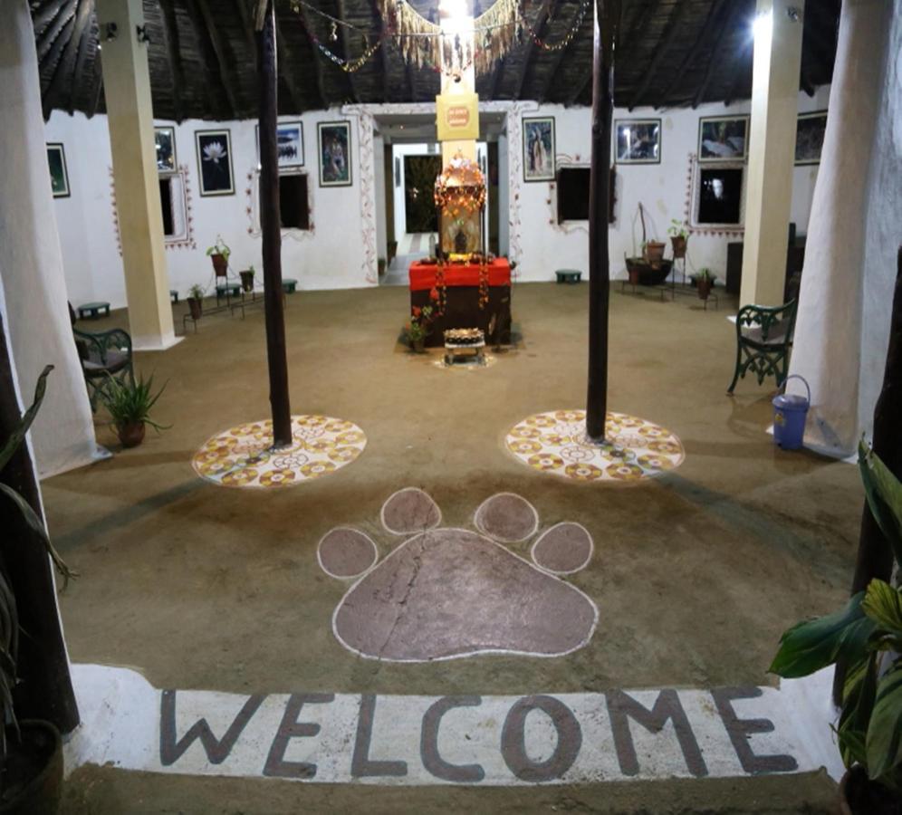 Kanha Village Eco Resort Bagian luar foto
